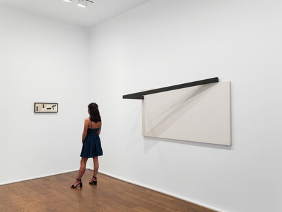 Mira Schendel, Exhibition view. Courtesy of Hauser & Wirth