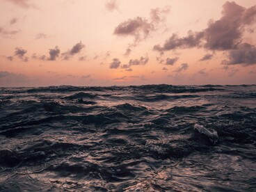 Gli oceani assorbono circa il 90% del calore in eccesso prodotto dal cambiamento climatico