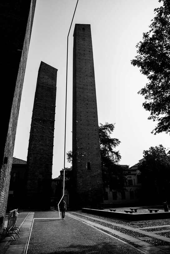 Beatrice Buzzi, Piazza Leonardo Da Vinci