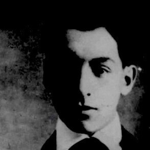 Pablo Neruda en su juventud