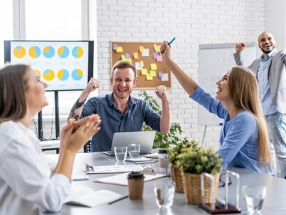 Podríamos aprender a celebrar el éxito ajeno como una fuente de inspiración, en lugar de una amenaza a nuestra existencia mediocre
