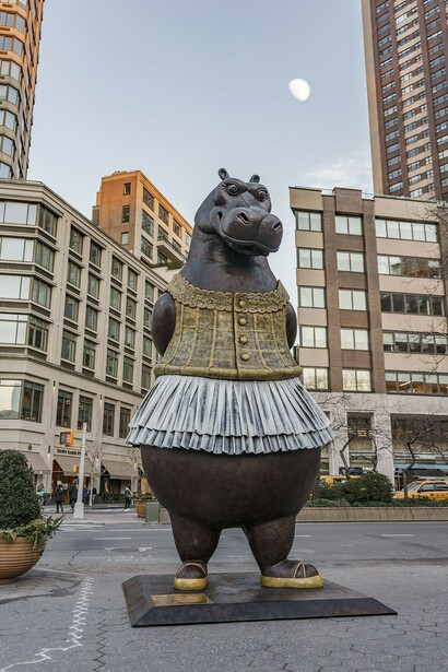 Bjorn Skaarup, Hippo ballerina, 2016. Courtesy of Cavalier Galleries