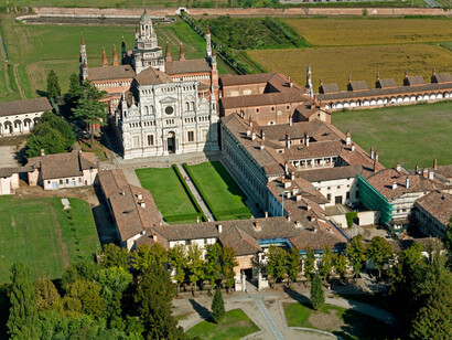 Veduta aerea della Certosa di Pavia 