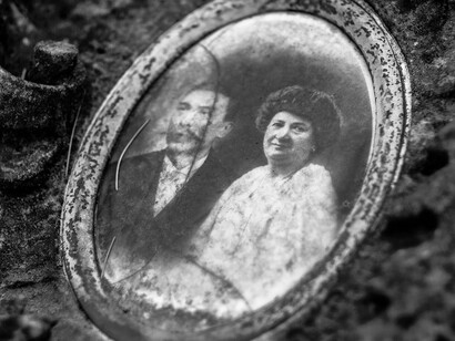 Viejas fotografías familiares, con su sencilla y fraternal compostura