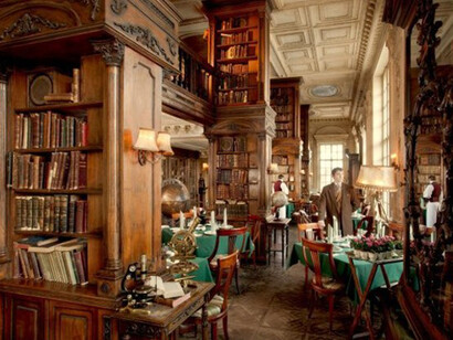 Il Cafè Puškin di Mosca, interno