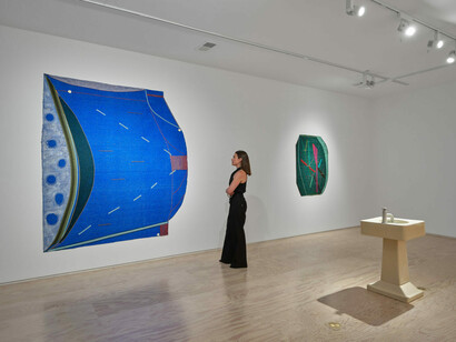 Various artists, Bold shapes, exhibition view. Courtesy of Jessica Silverman