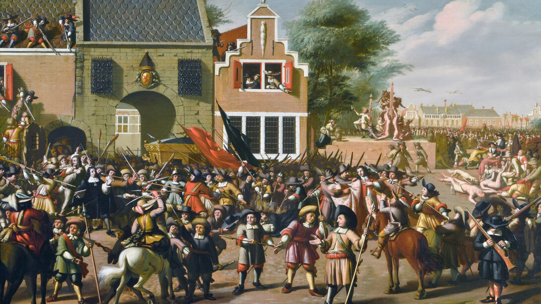 Linchamiento en La Haya de los hermanos De Witt: La filosofía política de Locke es la base teórica sobre la que se levanta la «Revolución Gloriosa» de 1688, que supuso el derrocamiento de Jacobo II y la llegada de Guillermo de Orange al trono después de que el nuevo rey hubiese pactado aceptar la monarquía parlamentaria. Curiosamente, Guillermo estuvo implicado en el linchamiento en 1672 de los hermanos De Witt, bajo cuyo mando los Países Bajos se habían convertido en el régimen más avanzado y el único verdaderamente republicano que existía entonces