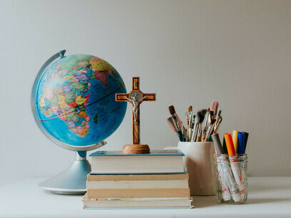 La démocratie politique est un objectif fondé sur des valeurs communes à tous