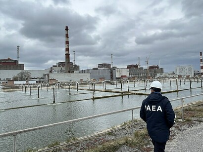 An IAEA expert at Zaporizhzhia. International verification runs through the whole of Sachs’s proposal, from the nuclear plant to the demilitarized belt along the armistice line. Photo: Fredrik Dahl / IAEA