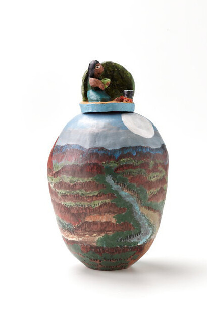 Beth Mbitjana Inkamala, Having cup of tea at Two-Mile, 2022. Courtesy of the Country on which the Art Gallery of NSW