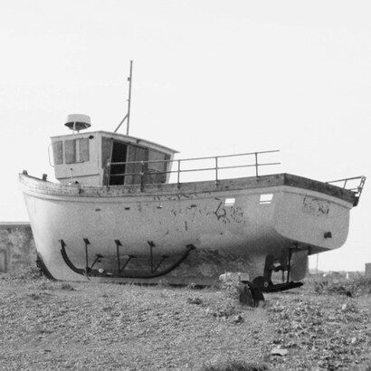 Resti di navi sul "fondale" del Lago d'Aral situato tra Uzbekistan e Kazakistan