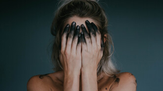 Dans le langage courant, la culpabilité est comprise comme responsabilité