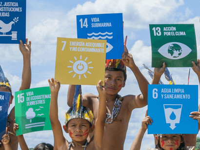 Habrá que encontrar y formar a estos nuevos líderes —probablemente por miles— antes de que veamos establecer un desarrollo sostenible en algún momento. ONU, objetivos para el desarrollo sostenible para el año 2030