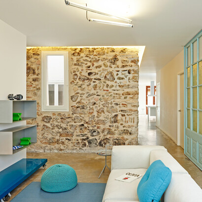 Reforma integral de una casa en Falset. Autor: Estudio Vilablanch. Foto: Eugeni Pons
