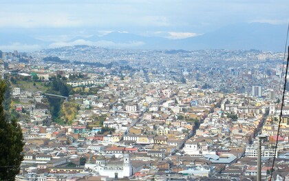 Vista del centro storico di Quito dal Panecillo, Ecuador. Foto di Flavius Roversi