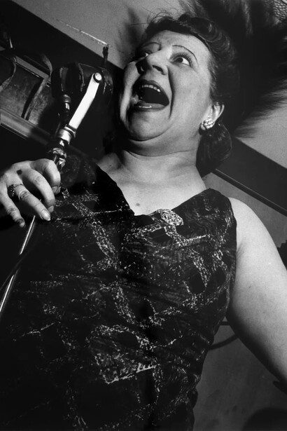 Lisette Model, Singer at the Cafe Metropole (detail), New York City, 1946. Courtesy of Jackson Fine Art