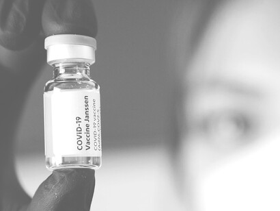 I ricorrenti contestavano la legittimità degli atti con i quali le Asl friulane hanno inteso dare applicazione, nei loro confronti, dell’obbligo vaccinale selettivo 