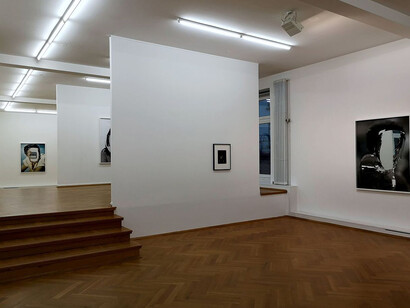 Are you talking to me? Courtesy of Bernhard Knaus Fine Art