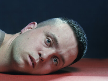 Suzanne Opton, Soldier: Bruno - 365 Days in Iraq, 2004, Archival pigment print, 41 x 52 inches, 104.1 x 132.1 cm © Suzanne Opton. Courtesy of Sikkema Jenkins & Co., New York  