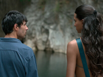 La representación de las muxes en "El secreto del río" se construye con sensibilidad y autenticidad, destacando sus roles fundamentales dentro de la sociedad zapoteca