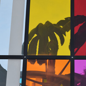 Daniel Buren. Courtesy of Museo de Arte Moderno de Bogotá