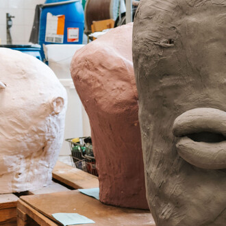 Gmundner Keramik, Bad people. Mit freundlicher genehmigung der Academy of Ceramics Gmunden