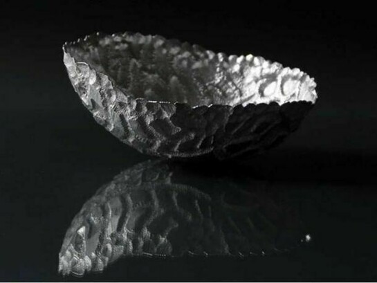 Yusuke Yamamoto, Frosty Alley, 2013, Hammer-raised and chased fine silver, W:17.3cm H:7.5cm