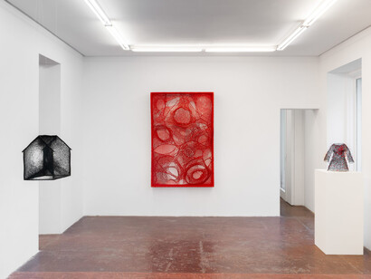 Chiharu Shiota, Exposing an inner universe, exhibition view. Courtesy of NF/Nieves Fernández Gallery