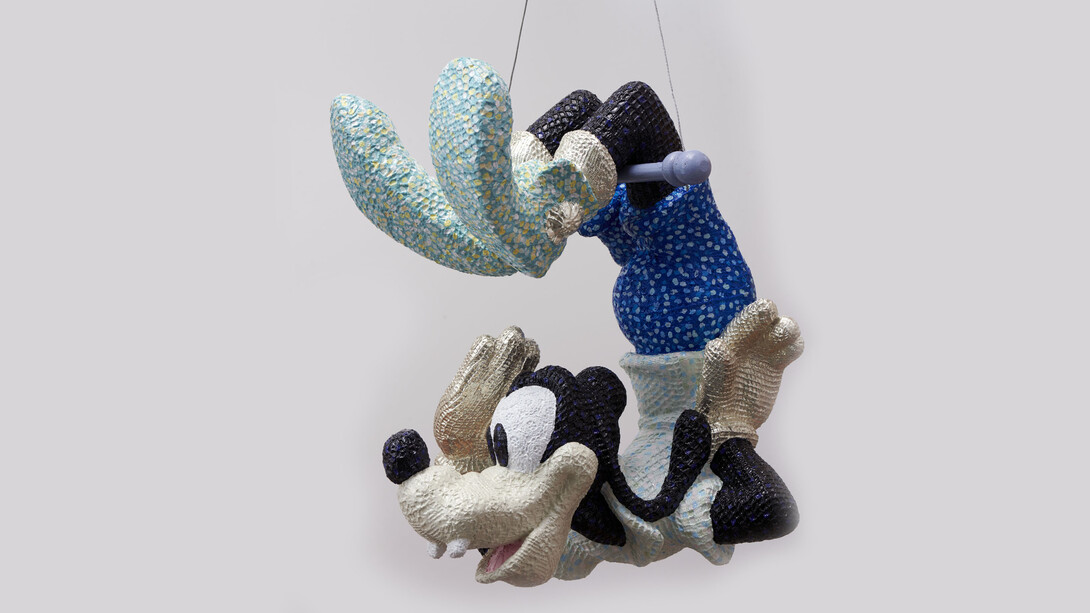 Sam Havadtoy, Goofy on the trapeze, lace, acrylic, gold on found object, 41x26x33 cm, 2017