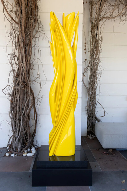 Pablo Atchugarry, Formas eternas, exhibition view. Courtesy of Contini Art Gallery