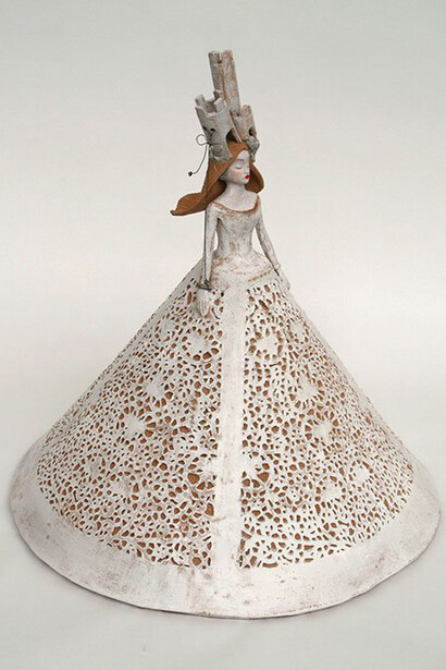 Susy Manzo, Susy Manzo, Non ti scordar di me, Scultura terracotta patinatura a freddo ferro, 40 x 50 cm