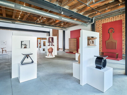 Jomo Tariku, Juxtaposed. A portal to African Design, exhibition view. Courtesy of Wexler gallery