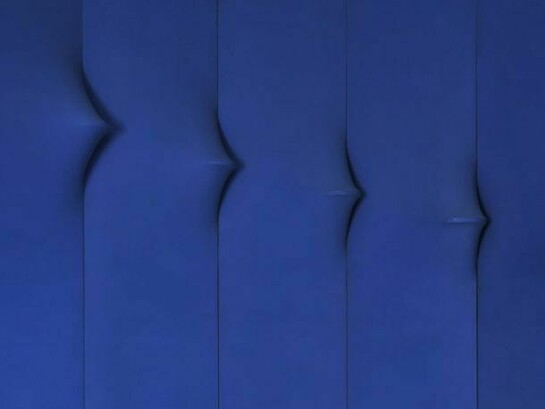 Agostino Bonalumi, Blu abitabile, 1967, courtesy of the artist