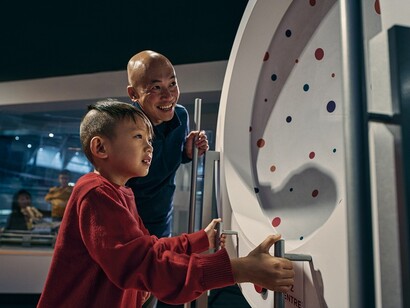 Health in space. Daring to explore, exhibition view. Courtesy of Ingenium. The Canada Aviation and Space Museum
