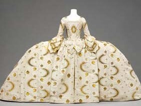 Mantua, 1755-60, England. Museum no. T.592:1-199. © Victoria and Albert Museum, London