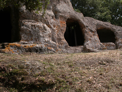 Grotte nel tufo
