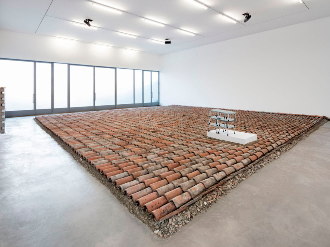 Schneller werden ohne Zeitverlust, Exhibition view. Courtesy of Galleria Lia Rumma