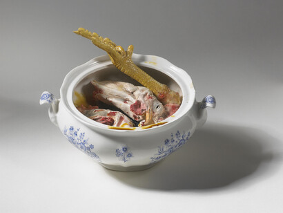 Bertozzi & Casoni, Avanzi, 2000, ceramica policroma, cm. h. 16 x 40 x 26. Courtesy of Pinacoteca Civica di Ascoli Piceno