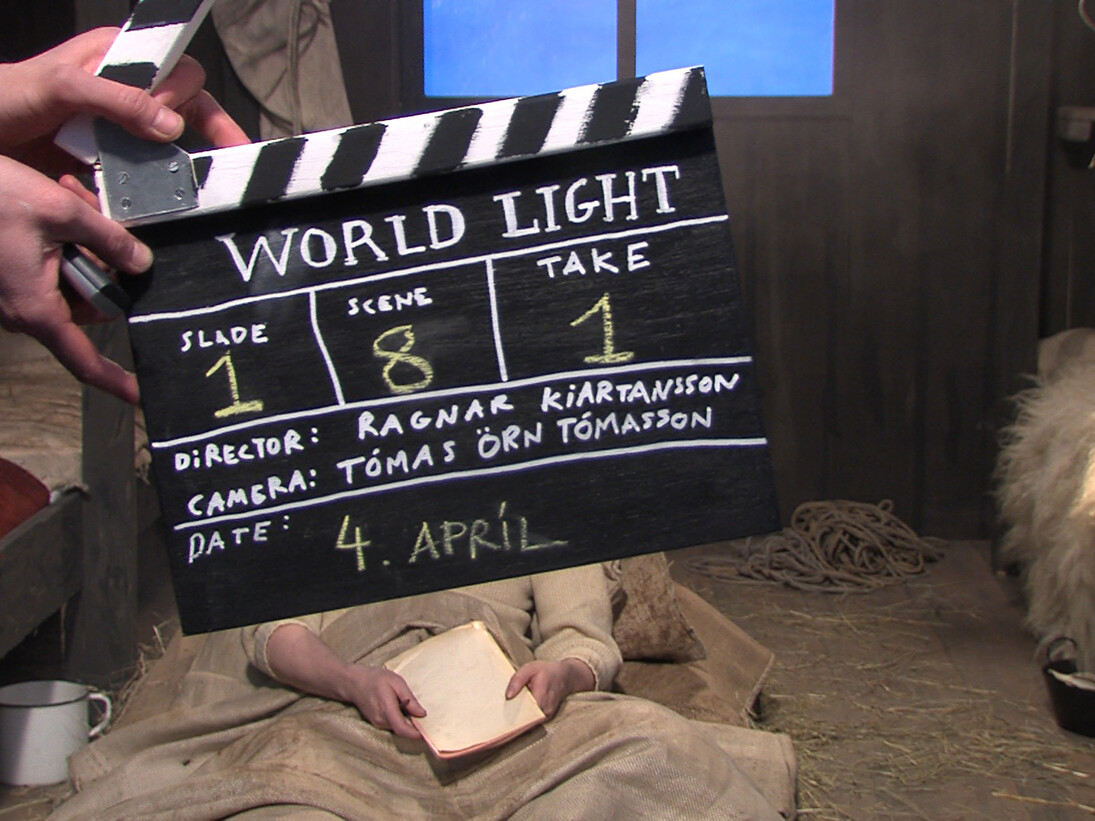 Ragnar Kjartansson, World Light, 2015, film still. Recorded at a perfomance commissioned by Thyssen-Bornemisza Art Contemporary (Vienna). Courtesy of the artist & Luhring Augustine (New York); i8 Gallery (Reykjavik)