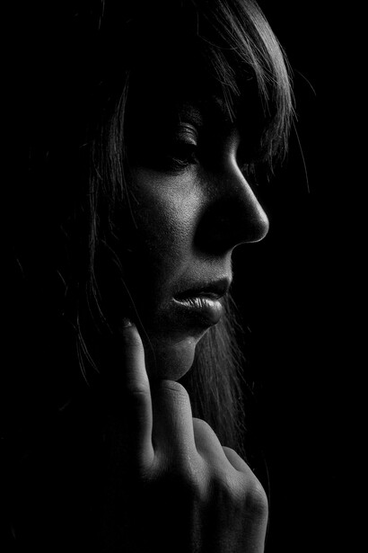 Los artistas pueden canalizar el sufrimiento y la vulnerabilidad en obras que reflejan la profundidad del alma y generan belleza y significado