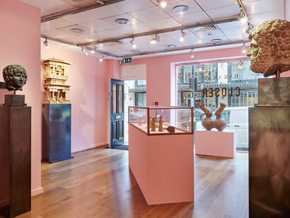 Closer. Courtesy of Barakat Gallery