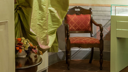 Room with a comfortable place. Courtesy of Puccini Museum