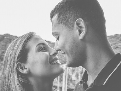 La vita ci insegna ad aver coraggio per tenere quell'amore che hai incontrato e continuare a vivere nel sogno sognato