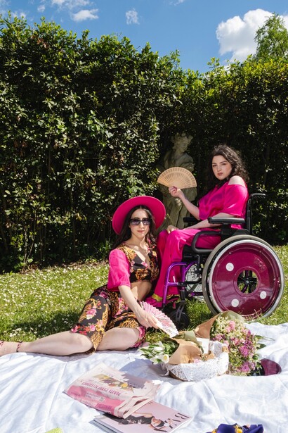 Dallo shooting per la collezione spring /summer 2024, "Blooming Women. The Renaissance"; Villa Sciarra