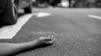 La morte è la curva della strada, morire è solo non essere visto