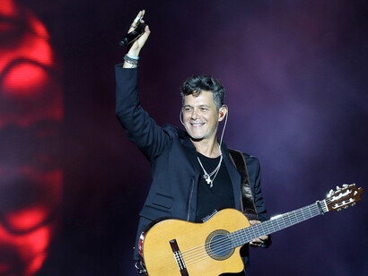 Alejandro Sanz durante su concierto “Más es Más”, que reunió a más de 50.000 espectadores. Foto: Actúa Comunicación
