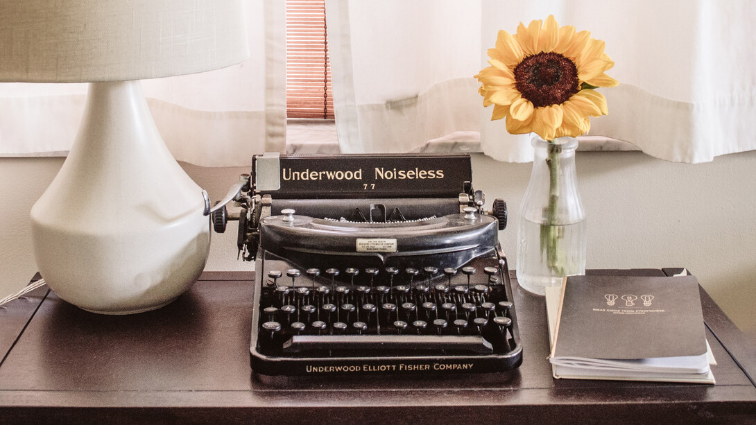 Para generar ideas sobre un tema, debemos concentrarnos durante unos minutos en el tema y escribir todo lo que se nos ocurra