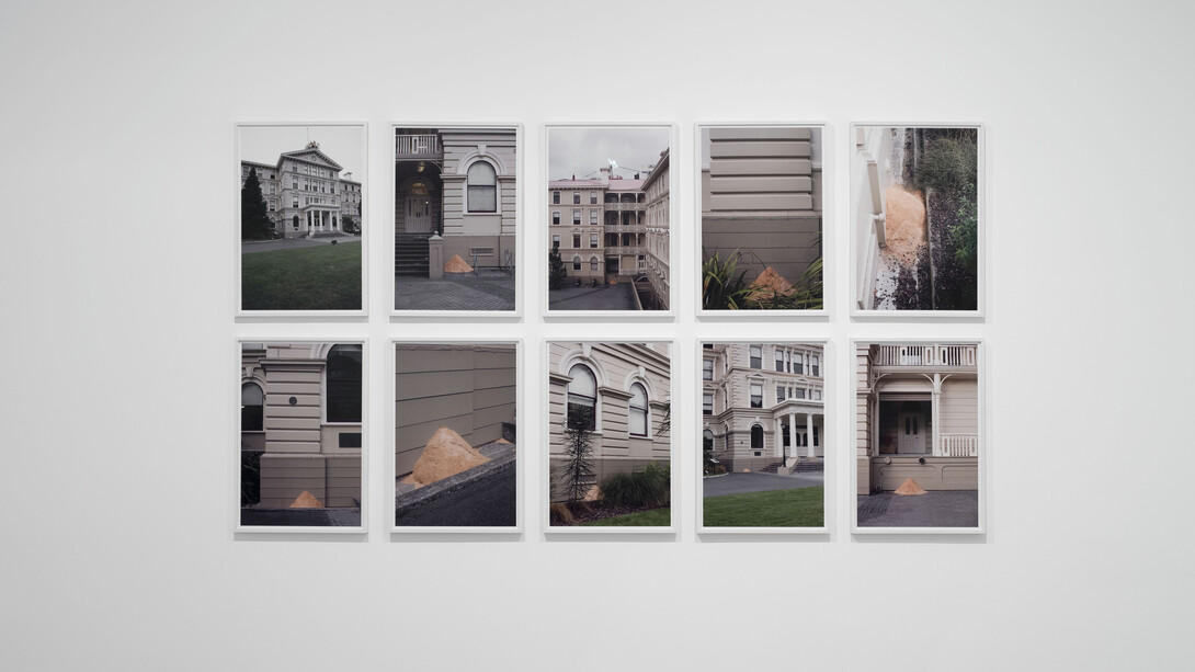 Roman Ondak, Camouflaged Building. Courtesy of Zahorian & Van Espen  