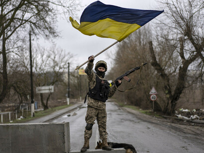 A invasão da Ucrânia pela Rússia continua e reforça-se