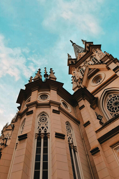 Questionamentos profundos sobre o conceito de desenvolvimento e sua aplicabilidade
